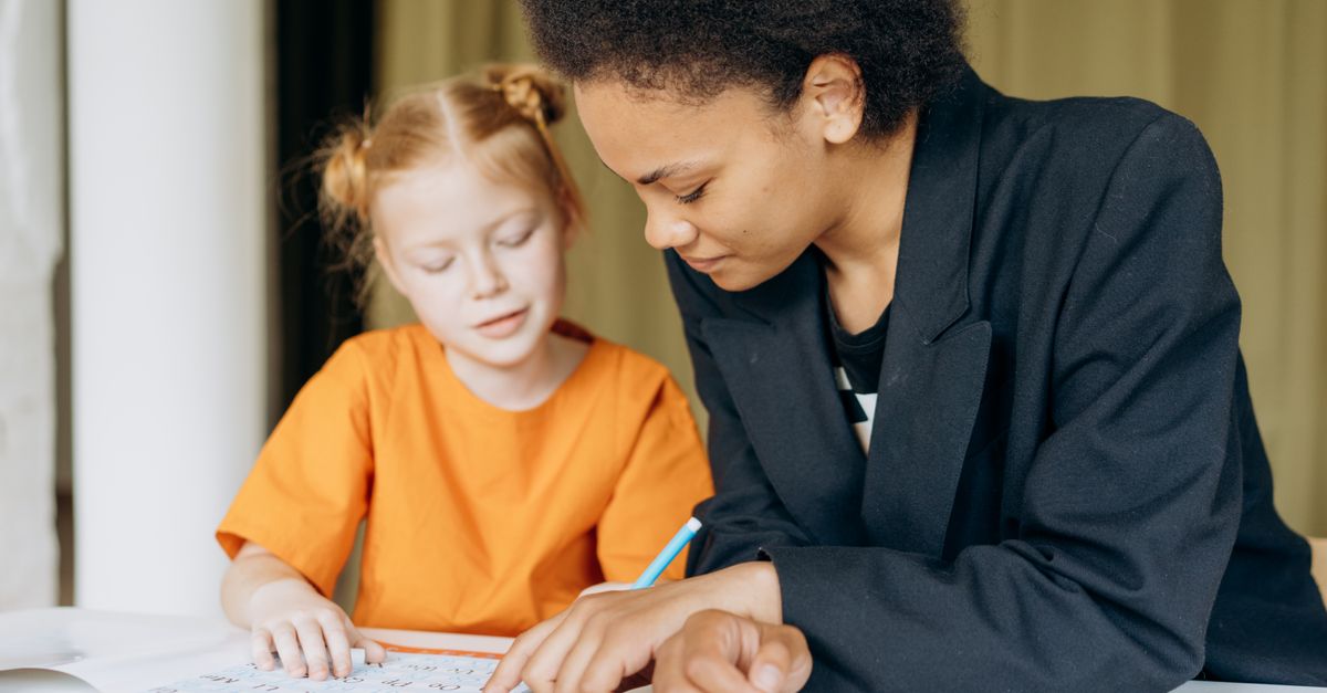 Defining Success: Setting Realistic Goals with Exam Preparation Tutors