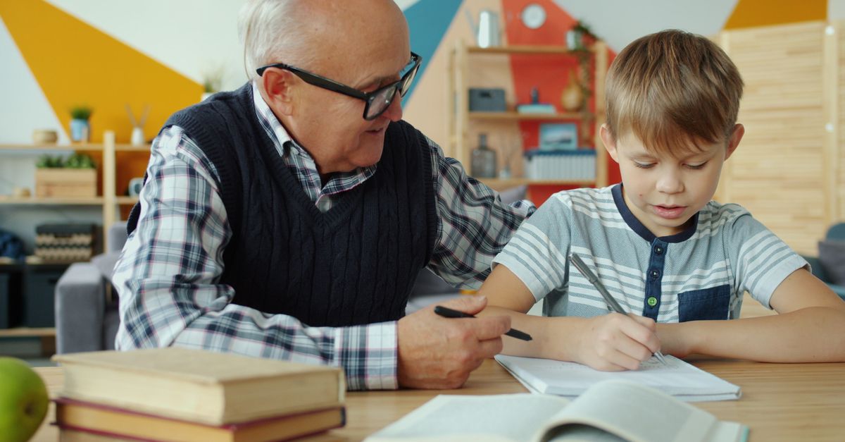 The Benefits of Using Local Tutoring Agencies Over Freelance Tutors